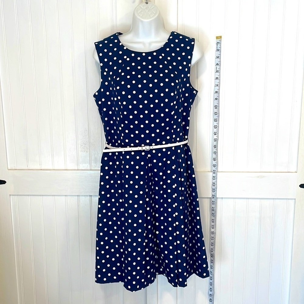 Liz Claiborne midi blue & white polkadotted , lined dress size 8